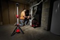 Lampa stojąca akumulatorowa MILWAUKEE M12 SAL-0 1400 lm TRUEVIEW™ 4933464823